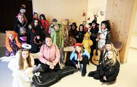 Pustni pohod razveselil ulice Ravne na Koroškem (12)